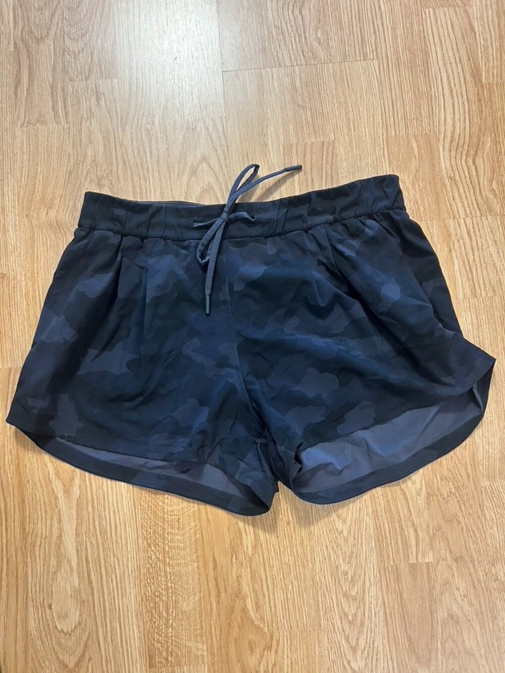 Lululemon black camo shorts